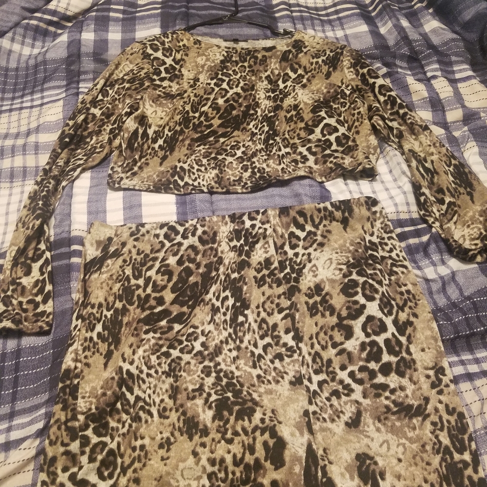2 piece set - Picture 2 of 4